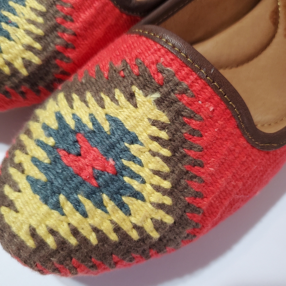 BORN Women's Giselle Red Slip On Southwestern Flat Size 7.5 - Picture 10 of 13